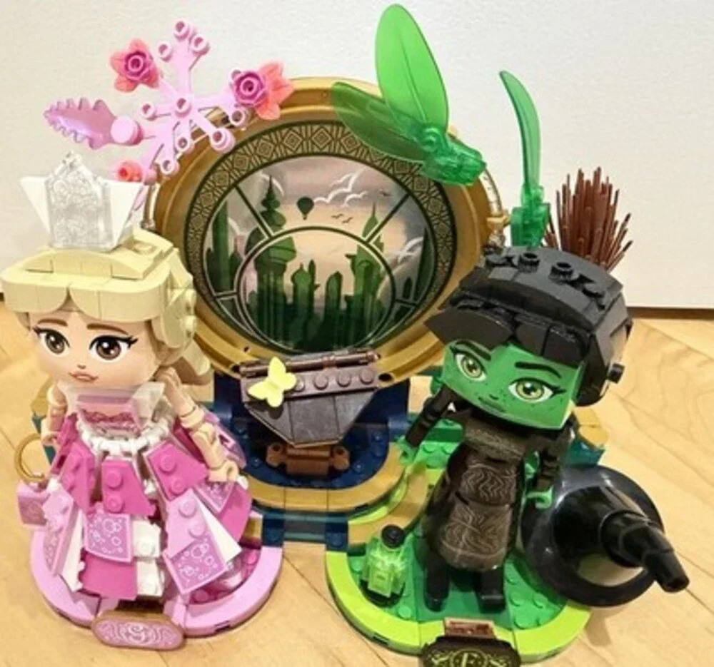LEGO Wicked Elphaba & Glinda Figures 75682 Set Pre-owned Complete